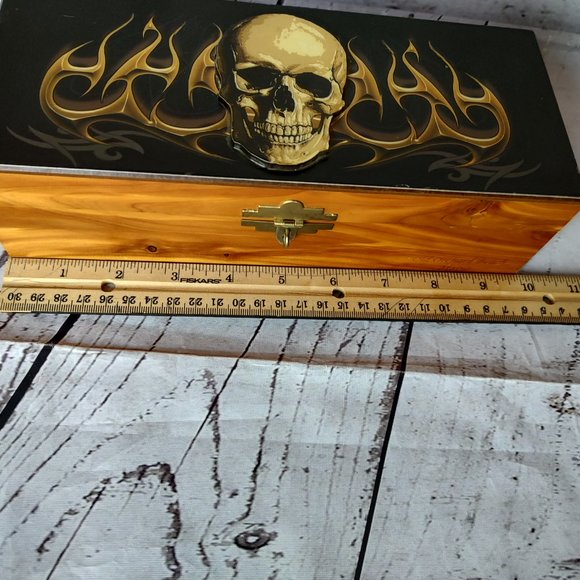 Skull And Fire Wooden Cedar Box - Picture 9 of 10